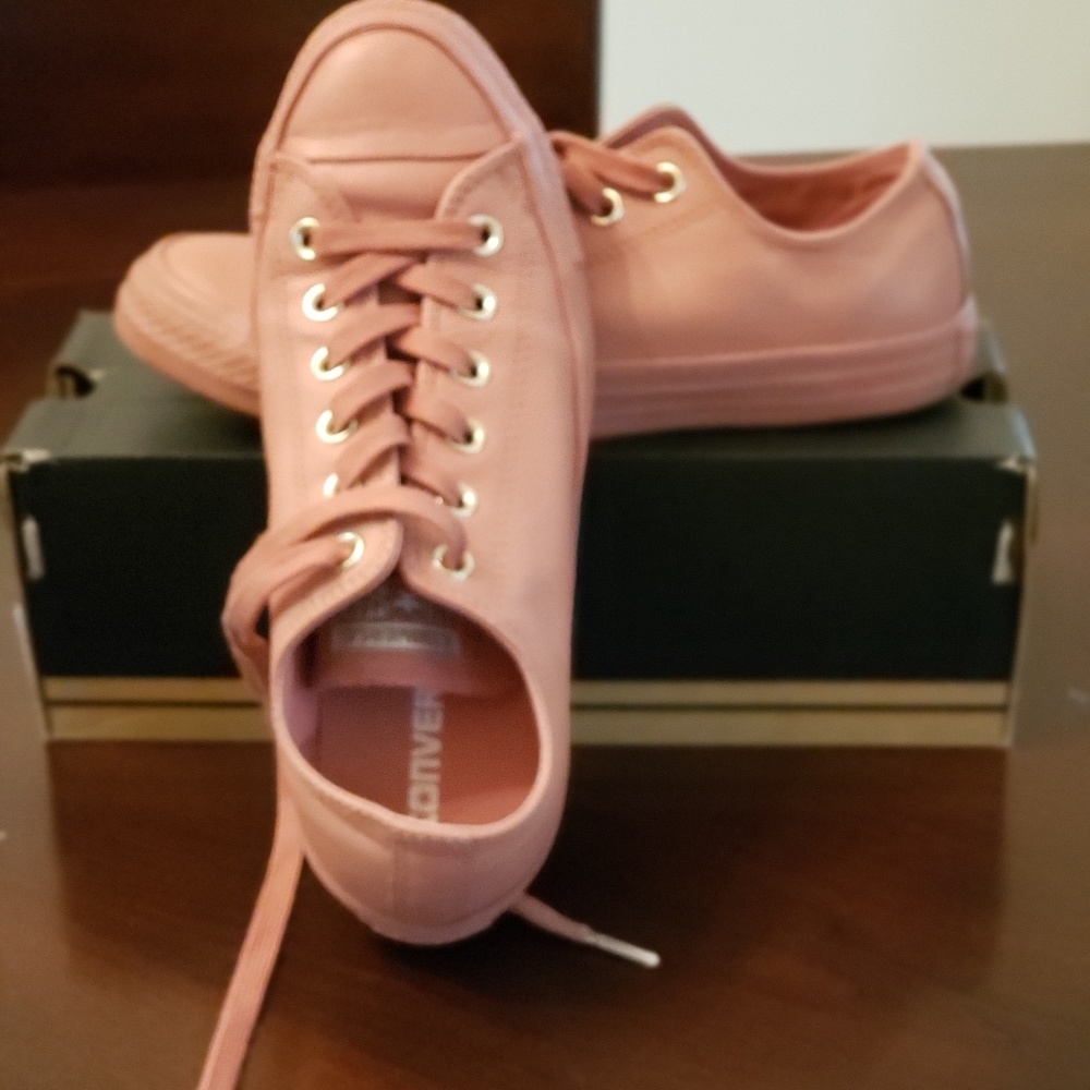 Shoes - Picture 2 of 3
